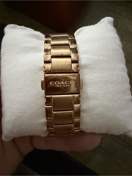 Coach Rose Gold Signature C Women’s Watch with Box – Needs Battery main image 10